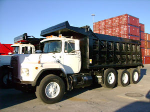 Mack RD690 Truck